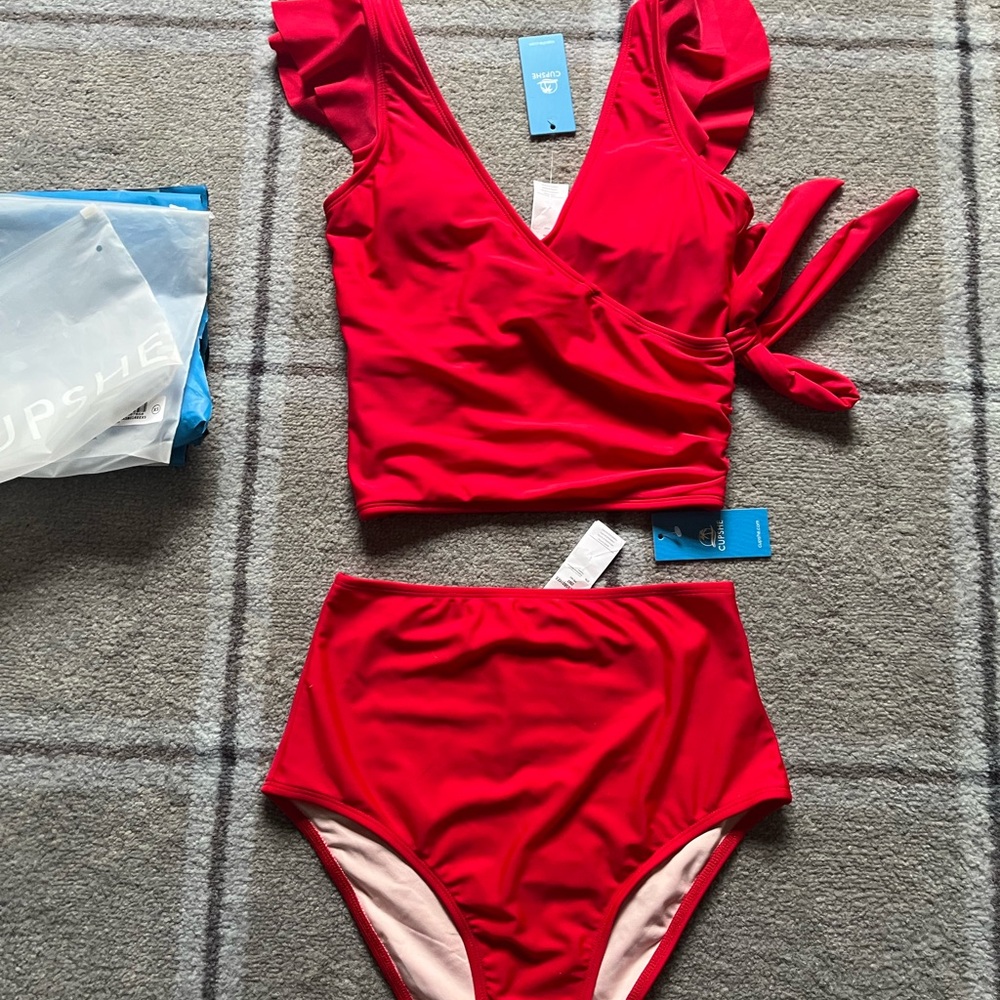 NWT Cupshe adorable red tankini